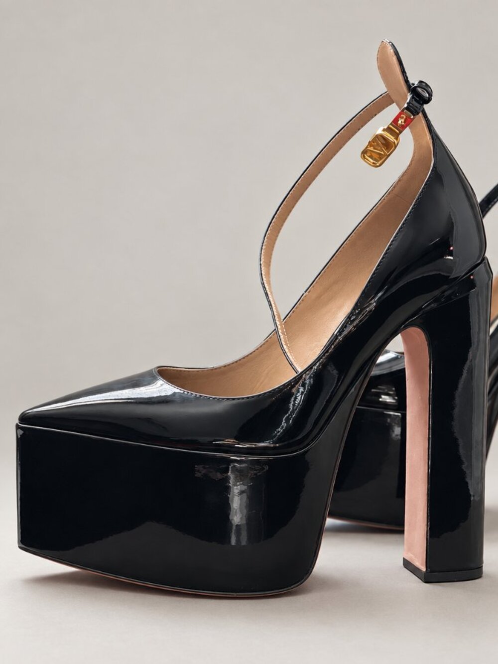 Valentino Garavani Tan-Go 165 Black Patent Platform Pumps EU 35.5